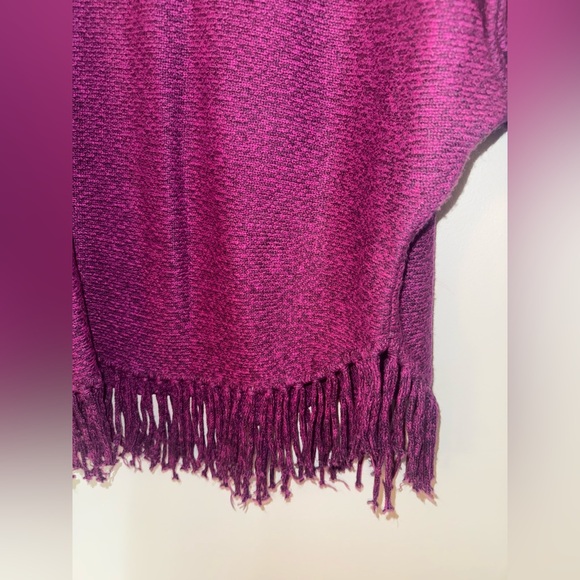 NY Collection Fringe Sweater - Picture 5 of 6